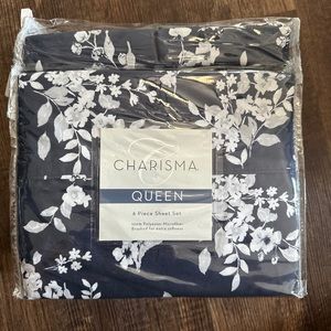 NWOT Charisma 6 piece queen sheet set - Navy Floral